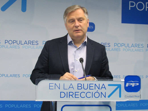 “El PSOE de Page y Podemos solo se preocupan del reparto de cargos