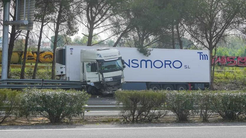 Camión accidente Sevilla