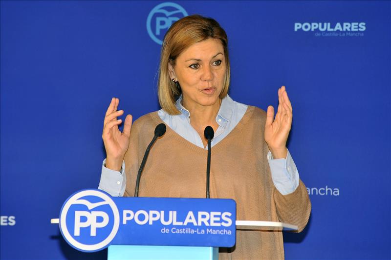 La secretaria general del PP ve "miserable" y "ruin" querer "destruir" todo lo que ha hecho su partido