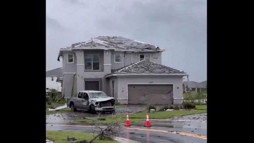 Casa destrozada por el huracán Milton