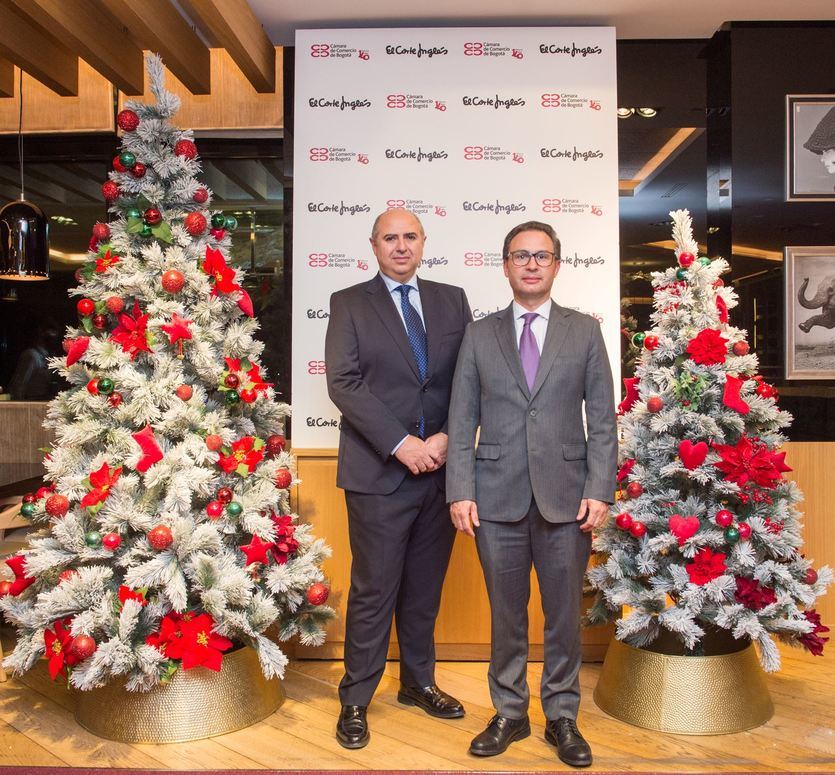 Director de compras de alimentación no retail, Javier Cerro, y el presidente de la Cámara de Comercio de Bogotá, Nigolás Uribe