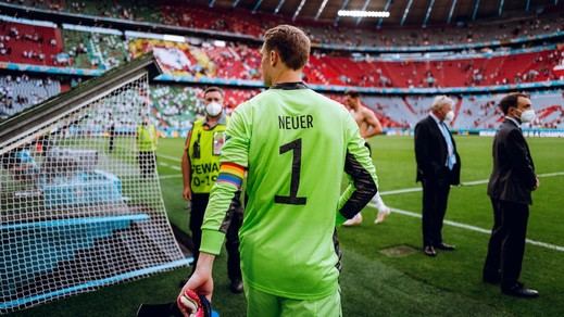 La UEFA rectifica tras su enorme traspié con el brazalete LGTBI de Neuer en la Eurocopa