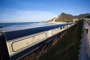 Renfe vuelve a poner en marcha sus trenes turísticos de lujo