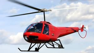 Un helicóptero que participaba en una feria en Ifema cae en plena M-40 de Madrid