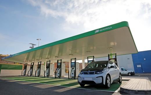 Iberdrola aumenta un 65% su red de recarga pública para vehículos eléctricos y supera los 2.500 puntos en España