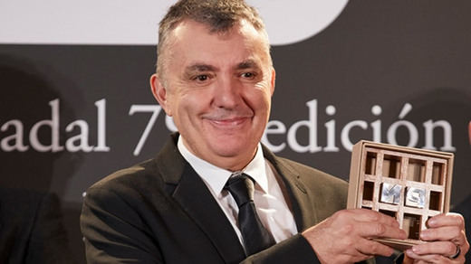 Manuel Vilas gana el Premio Nadal