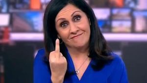 Una presentadora de la 'BBC' hace una peineta en directo y se vuelve viral