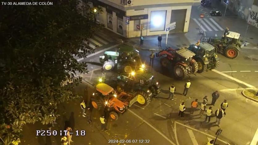 Tractores cortando calles en Málaga