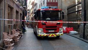 5 heridos y 2 atrapados tras el derrumbe del techo de un edificio en Bilbao