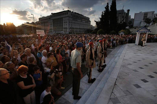 El referéndum de Tsipras pregunta a los griegos si aceptan o no la propuesta de la 'troika'