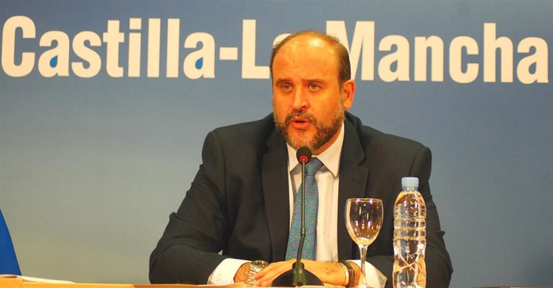 Castilla-La Mancha pide al ministro Soria que revise el proceso de adjudicación del ATC "en lugar de ir contra" la región