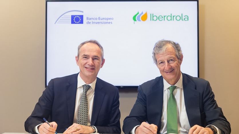 Jean-Christophe Laloux, director general de Operaciones para la UE del BEI, y José Sainz Armada, director de Finanzas, Control y Desarrollo Corporativo de Iberdrola