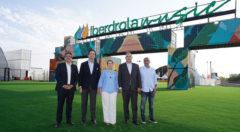 Daniel Martínez, viceconsejero de Cultura y Turismo de la Comunidad de Madrid; Eduardo Petrossi, CEO de Mahou San Miguel; Marta Rivera de la Cruz, responsable del Área de Gobierno de Cultura, Turismo y Deporte del Ayuntamiento de Madrid; Mario Ruiz-Tagle, CEO de Iberdrola España; y Rafael Coto, consejero delegado de Mad Cool Events