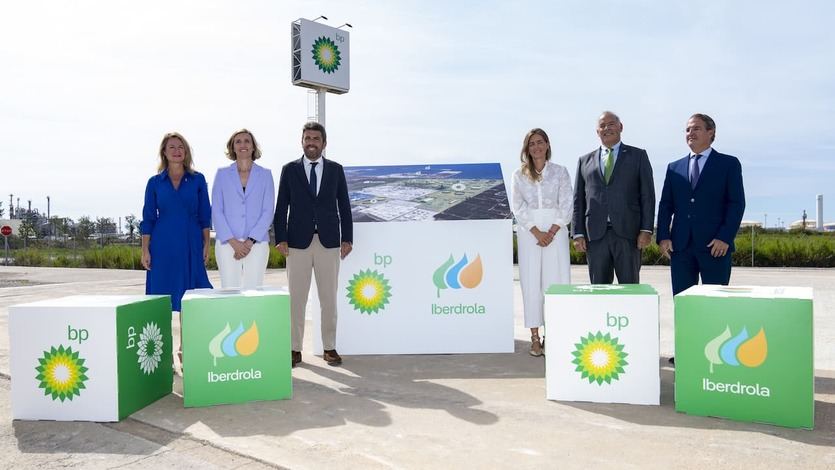 Iberdrola y BP anuncian la decisión final de inversión para la mayor planta de hidrógeno verde de España 