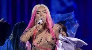 Karol G hace arder el Bernabéu ante 60.000 personas en su primer día de conciertos, en plena ola de calor