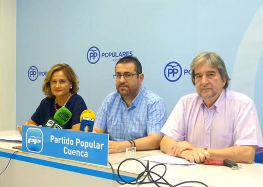 Montserrat Martínez , Carlos Algaba, y Pedro Jareño