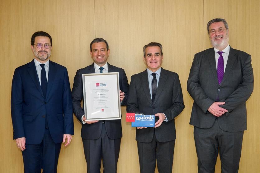 La Comunidad de Madrid reconoce la calidad de la gestión de CaixaBank y le concede su sello Madrid Excelente