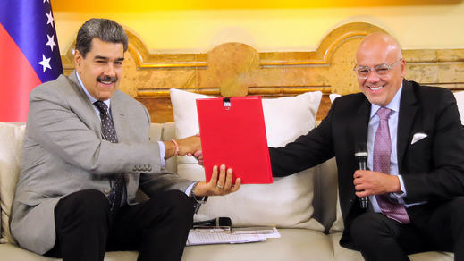 Nicolás Maduro y su diputado Jorge Rodríguez