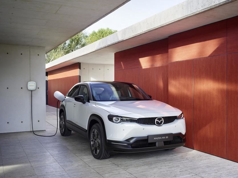 Iberdrola y Mazda firman un acuerdo de colaboración para impulsar la movilidad eléctrica
