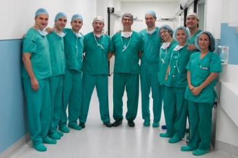 Médicos europeos se forman en artroscópia en Viamed Santa Ángela