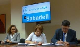 AvalCanarias y Banco Sabadell sellan una alianza para financiar pymes