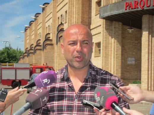 Molina (Podemos), satisfecho tras estudiar el presupuesto de 2016, espera aprobar el techo de gasto en enero
