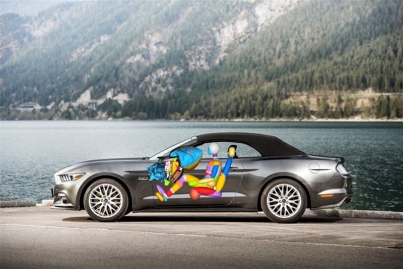 El nuevo Mustang integra el primer airbag que protege las rodillas y ahorra espacio