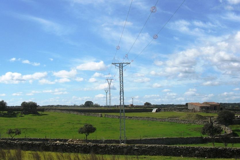 Nueva línea aérea Monroy Torrejón el Rubio Extremadura