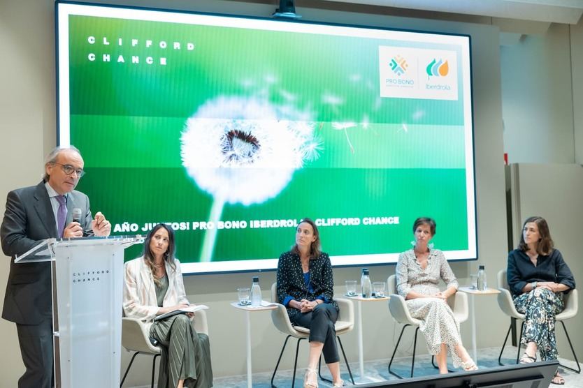 Iberdrola y Clifford Chance han celebrado su primer año de colaboración participando en una mesa redonda