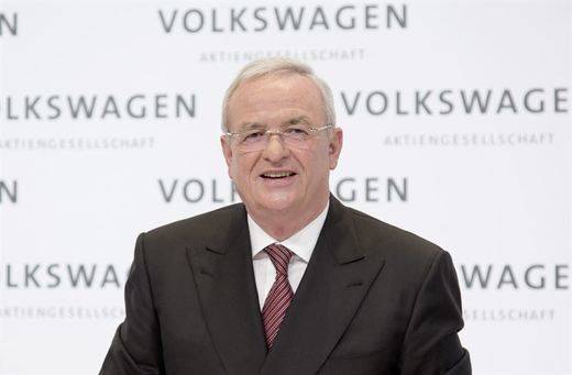 El presidente y consejero delegado de Volkswagen presenta su dimisión tras el caso de las emisiones
 