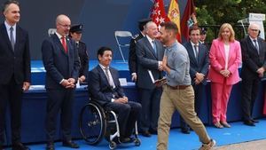 La Policía Municipal de Madrid reconoce a Constantino Mediavilla con la Cruz al Mérito Profesional