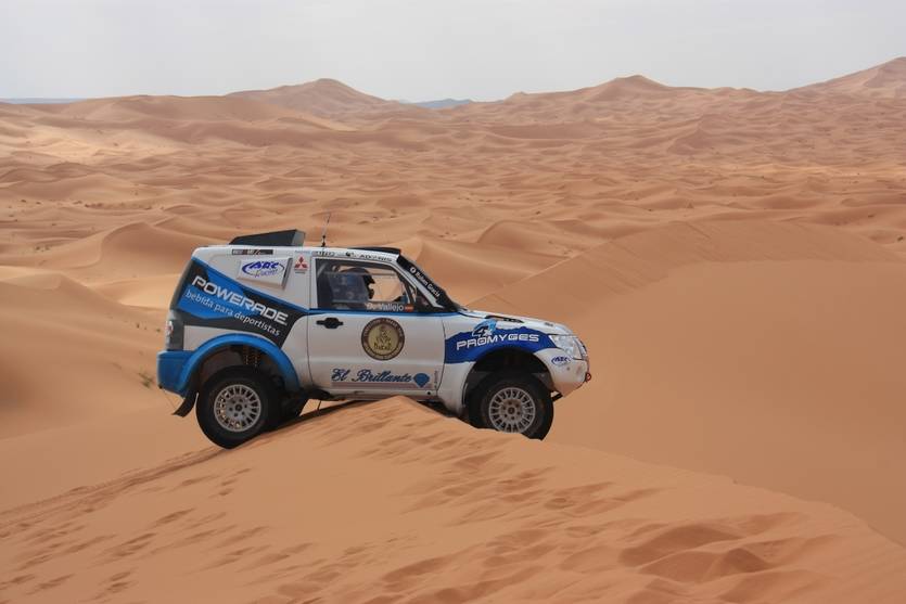 Rubén Gracia completa un intenso entrenamiento en Marruecos preparatorio para Dakar 2016 