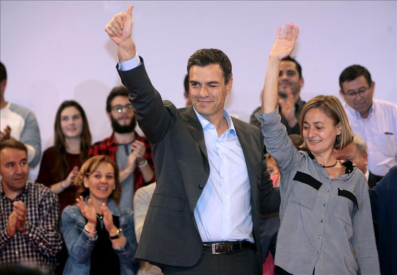 Pedro Sánchez da por hecho que si PP y C's suman mayoría absoluta 'seguirá gobernando la derecha'