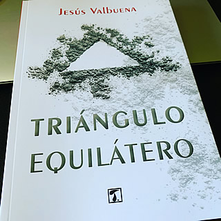 'Triángulo equilátero', primera novela en solitario del periodista Jesús Valbuena Blanco