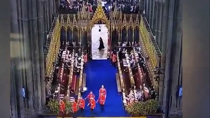 'La Muerte' en la coronación de Carlos III
