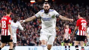 Benzema lanza al Madrid, que da un golpe a la Liga en Bilbao (1-2)