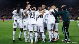 Otra macrofiesta europea del Real Madrid: goleada histórica en Anfield (2-5)