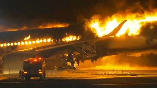 El  accidente de avión en el aeropuerto Haneda de Tokio