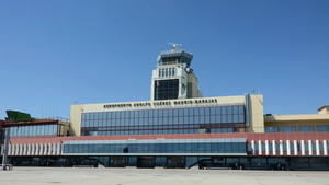 El PSOE da su apoyo a la mujer que denuncia abusos de Suárez pero no se pronuncia sobre retirar su nombre al aeropuerto