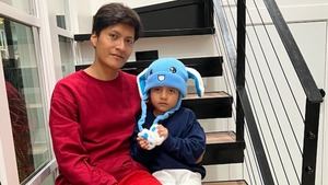 El niño de 5 años y su padre detenidos por el ICE ya están de vuelta en Minneapolis