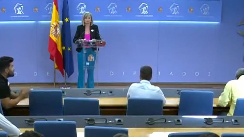 Encontronado entre Adrian Rescue You y la portavoz de Sumar