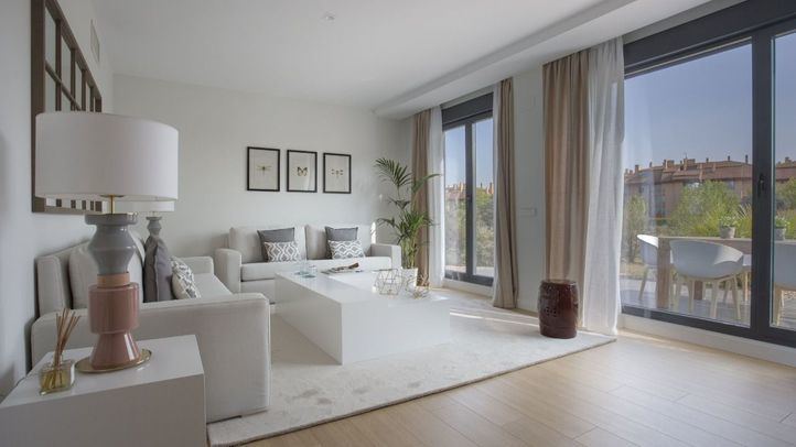 Edificio acabado de la promoción Terrazas de los Fresnos I de AEDAS Homes en Boadilla del Monte. (Foto: Aedas Home)
