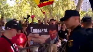 El presidente de RTVE denuncia el acoso reincidente a reporteros de la cadena mientras cubren informaciones