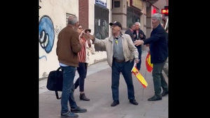 Manifestantes de ultraderecha agreden a un político socialista en Ponferrada