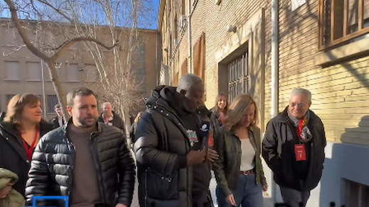 Bertrand Ndongo con Pilar Alegría