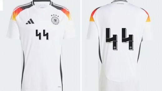 Camiseta de la selección alemana con el 44