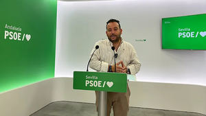 El alcalde socialista de La Algaba, suspendido de militancia tras una denuncia de acoso sexual a un menor