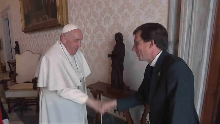 El alcalde Almeida, con el Papa Francisco