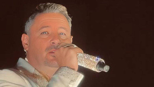 Andy Morales, cantante español