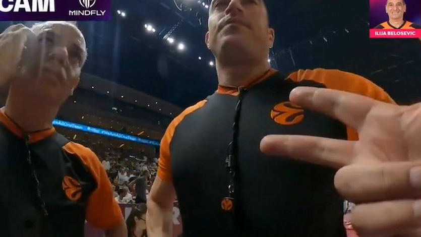 Árbitros durante la final de la Euroliga